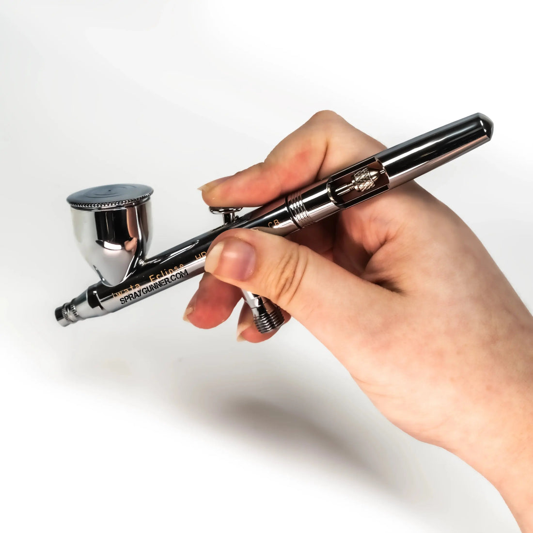 Legendary-workhorse-of-the-Japanese-airbrush-collection-Iwata-Eclipse-HP-CS SprayGunner