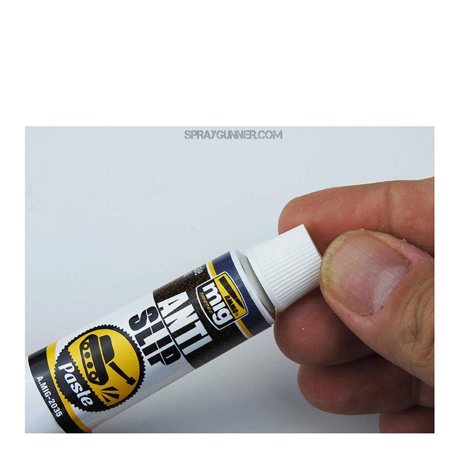 AMMO by MIG Accessories Anti-Slip Paste - Brown for 1/35 - SprayGunner