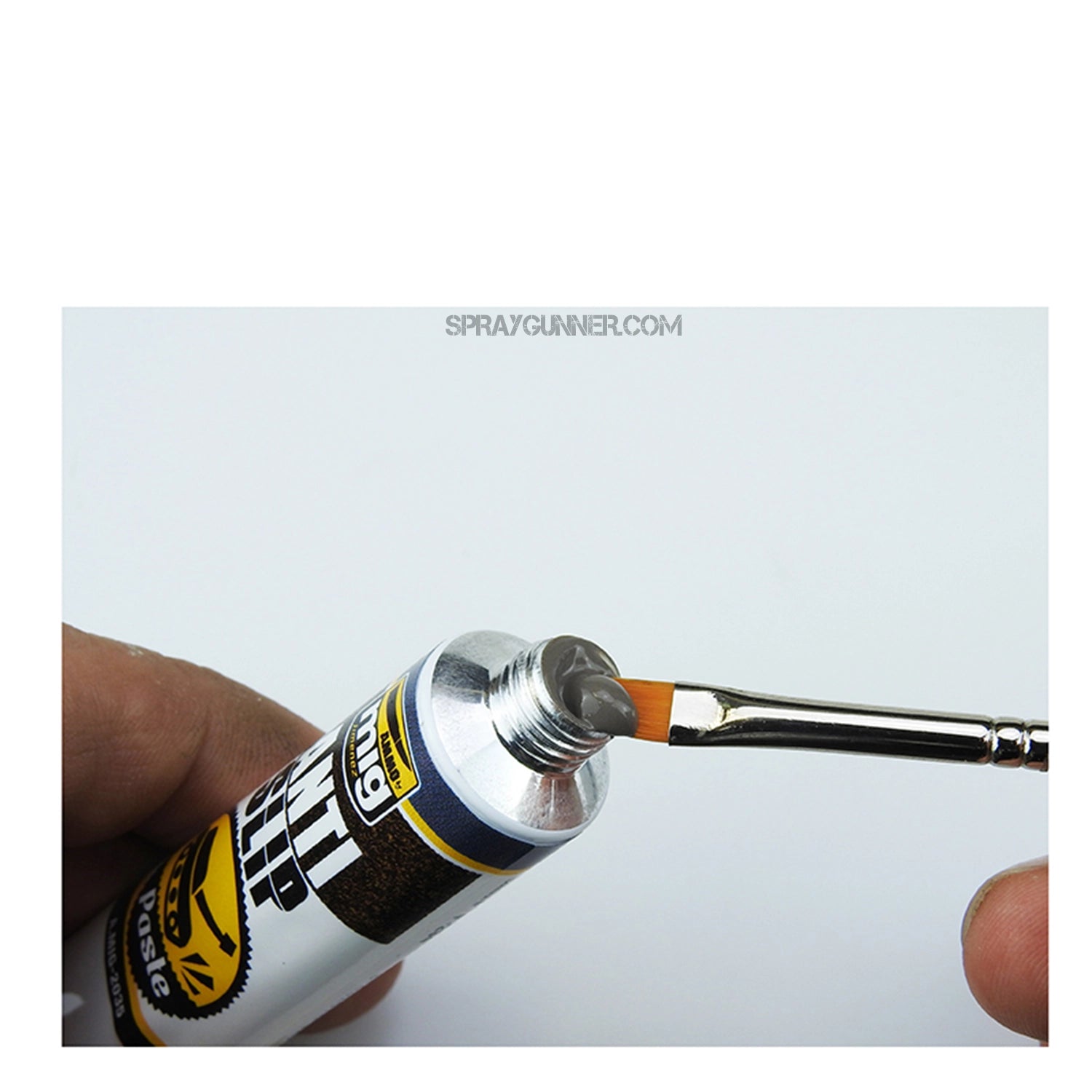 AMMO by MIG Accessories Anti-Slip Paste - Brown for 1/35 - SprayGunner