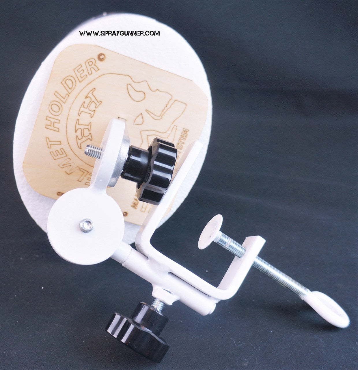 Helmet Holder for airbrushing by Ro.Teck System - SprayGunner