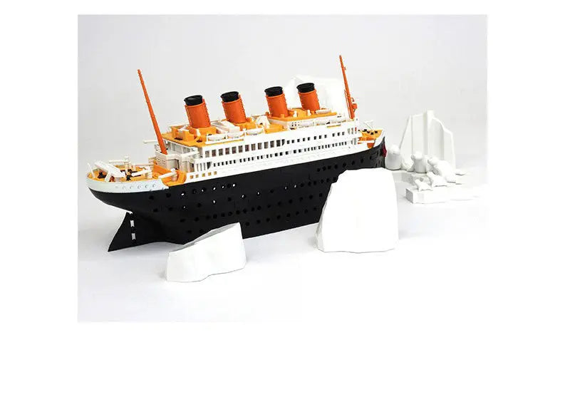 Titanic - Seal & Iceberg Scene Model Kit - SprayGunner