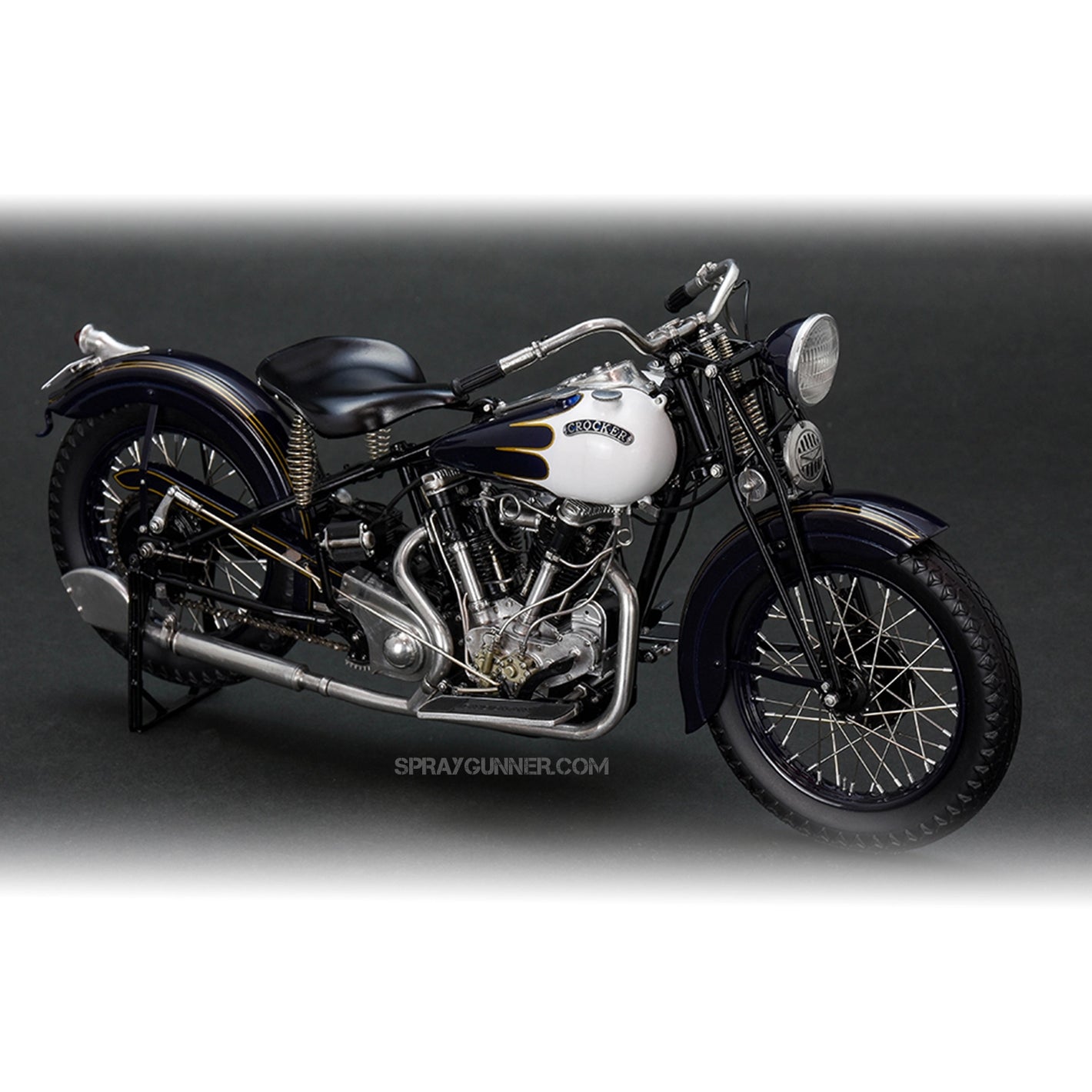 MODEL FACTORY HIRO: 1/9scale Fulldetail Kit : Crocker OHV "Big tank" 1939-1942 - SprayGunner