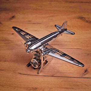 Remarkable Douglas Aircraft Metal Model   Metal Time Workshop