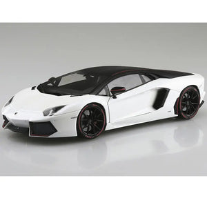 1/24 LAMBORGHINI AVENTADOR PIRELLI EDITION Nº 12 Model Kit - SprayGunner