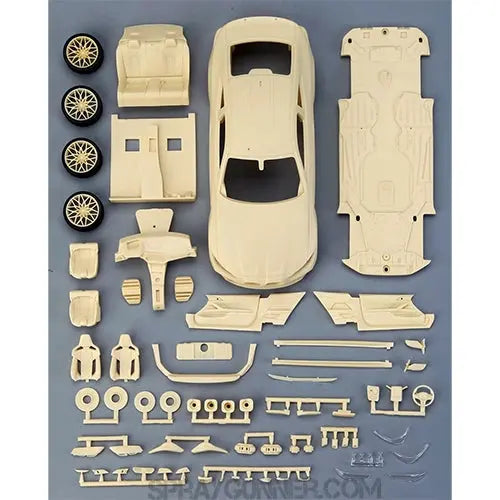 ALPHA MODEL 1/24 Scale Model Car Kit BMW M4 G82 Alpha Models