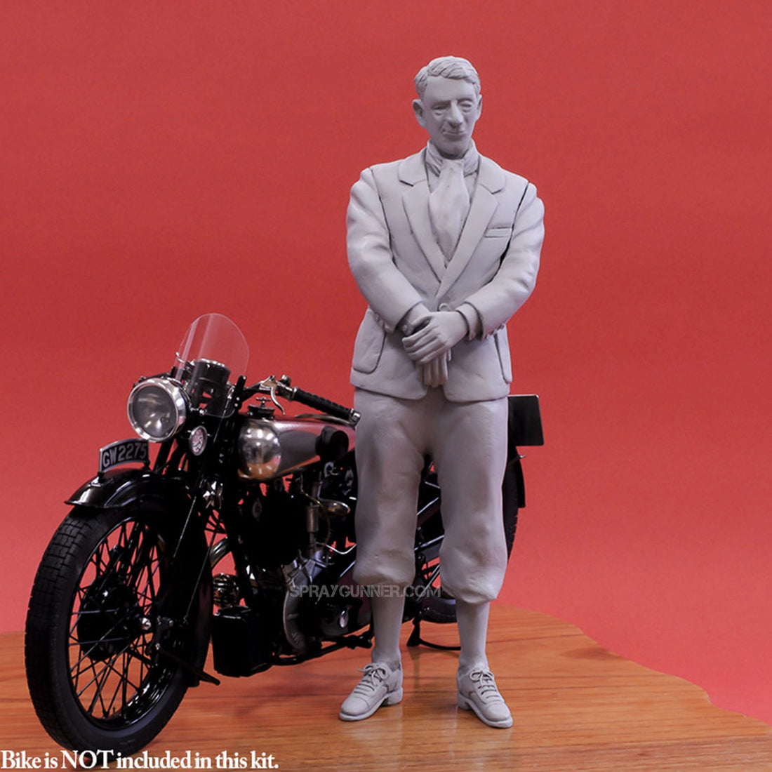 MODEL FACTORY HIRO 1/9 scale figure of Lawrence of Arabia, an unpainted collectible model kit. Perfect for history and scale model enthusiasts.