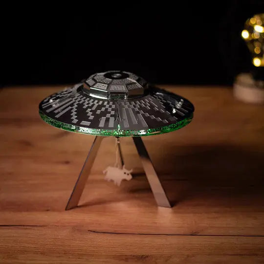 Stellar Raiders UFO Metal Model - SprayGunner